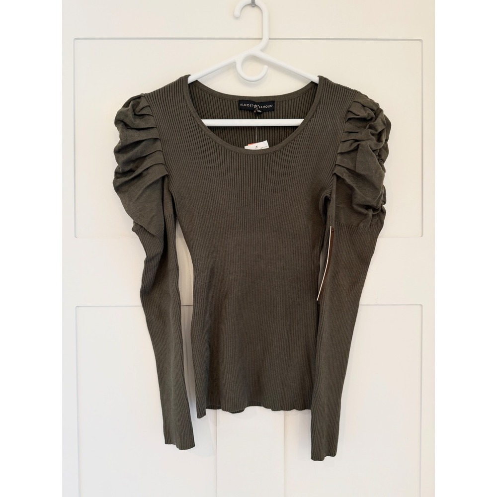 Almost Famous Olive Green Ribbed Knit Puff Sleeve Top RAB8970 Womens Medium NWT
